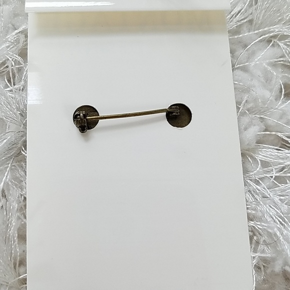 Winter broach, Montage Designs - Picture 2 of 2